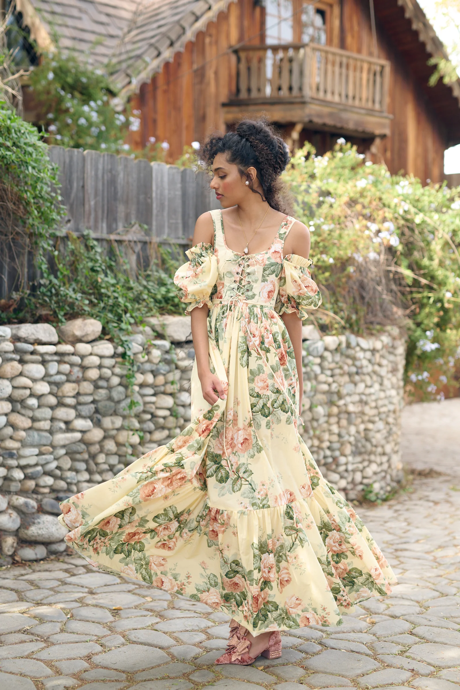 The Butter Rose Soft Corset - Image 3