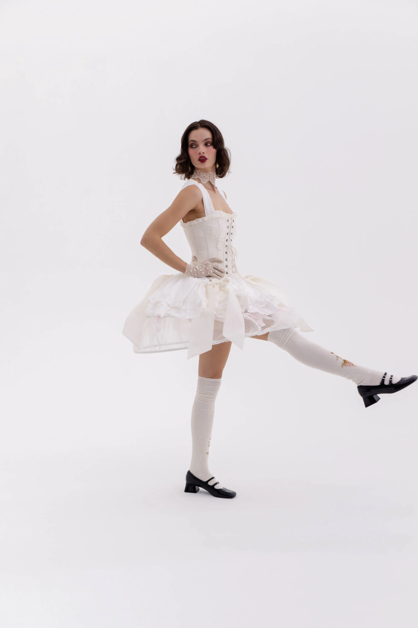 The Ivory A La Mode Corset - Image 17