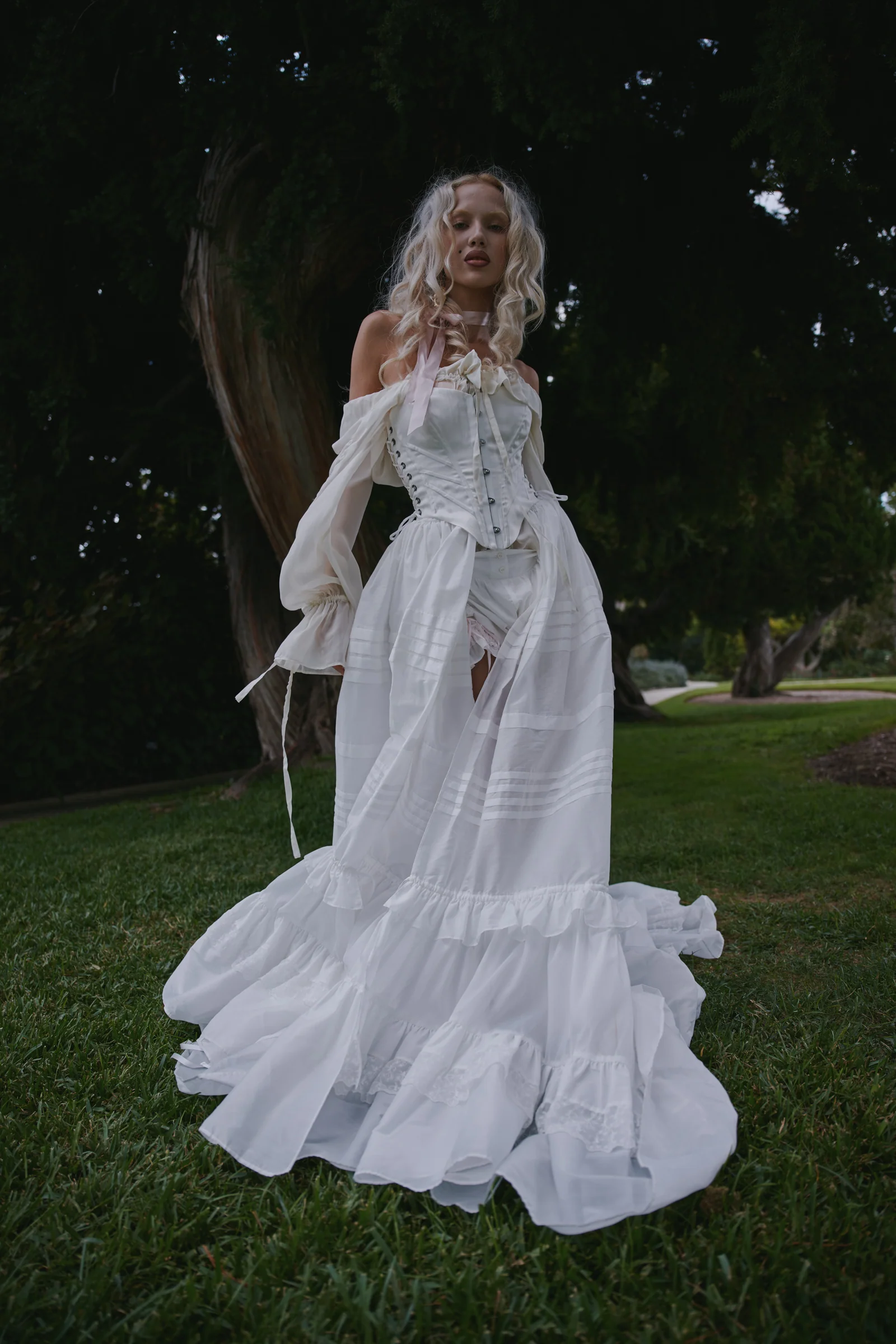 The Silk Vanilla Lagoon Corset - Image 13