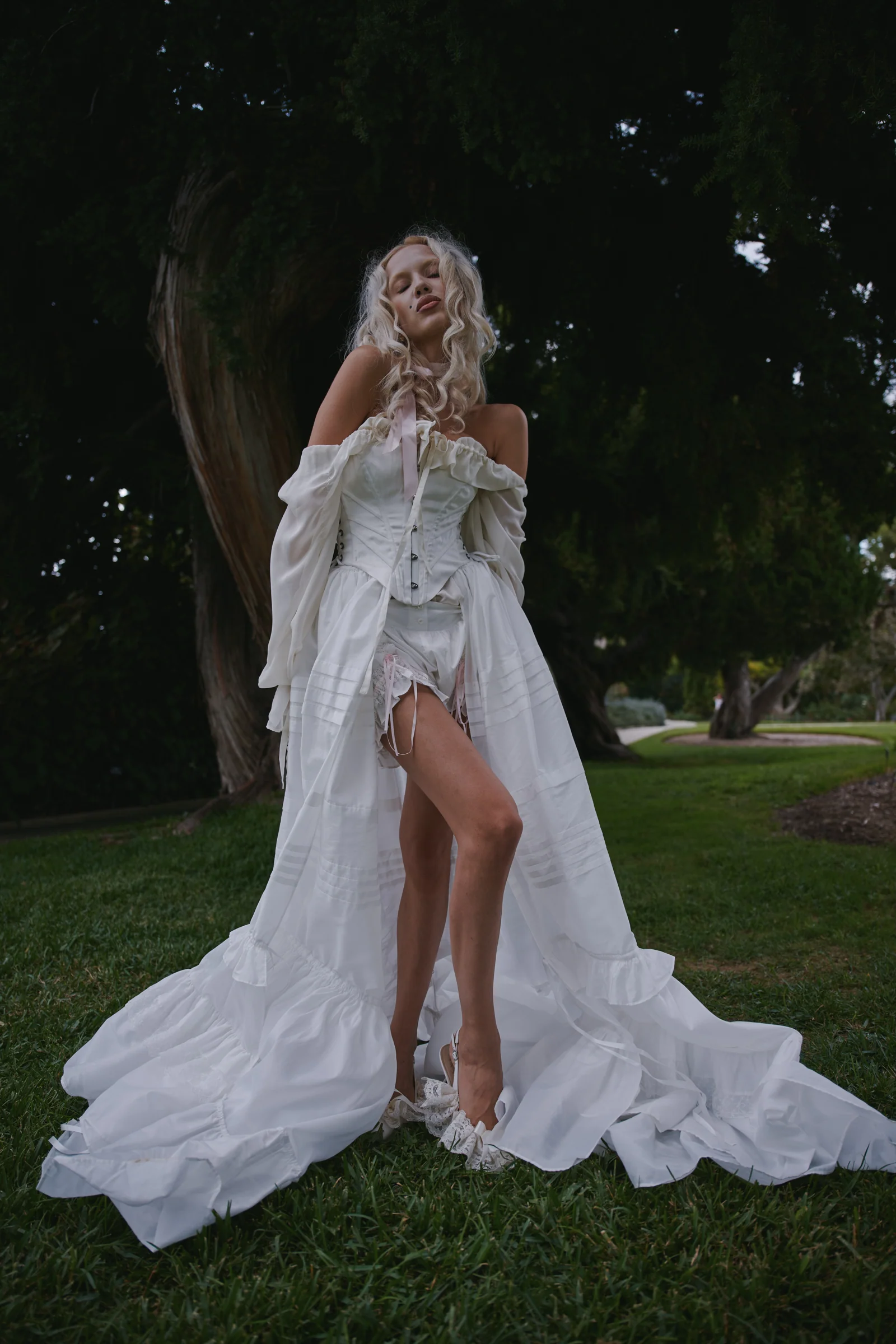 The Silk Vanilla Lagoon Corset - Image 14