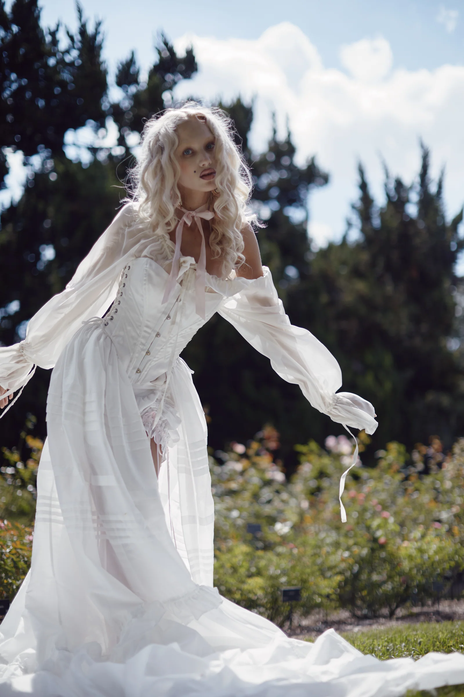 The Silk Vanilla Lagoon Corset - Image 25