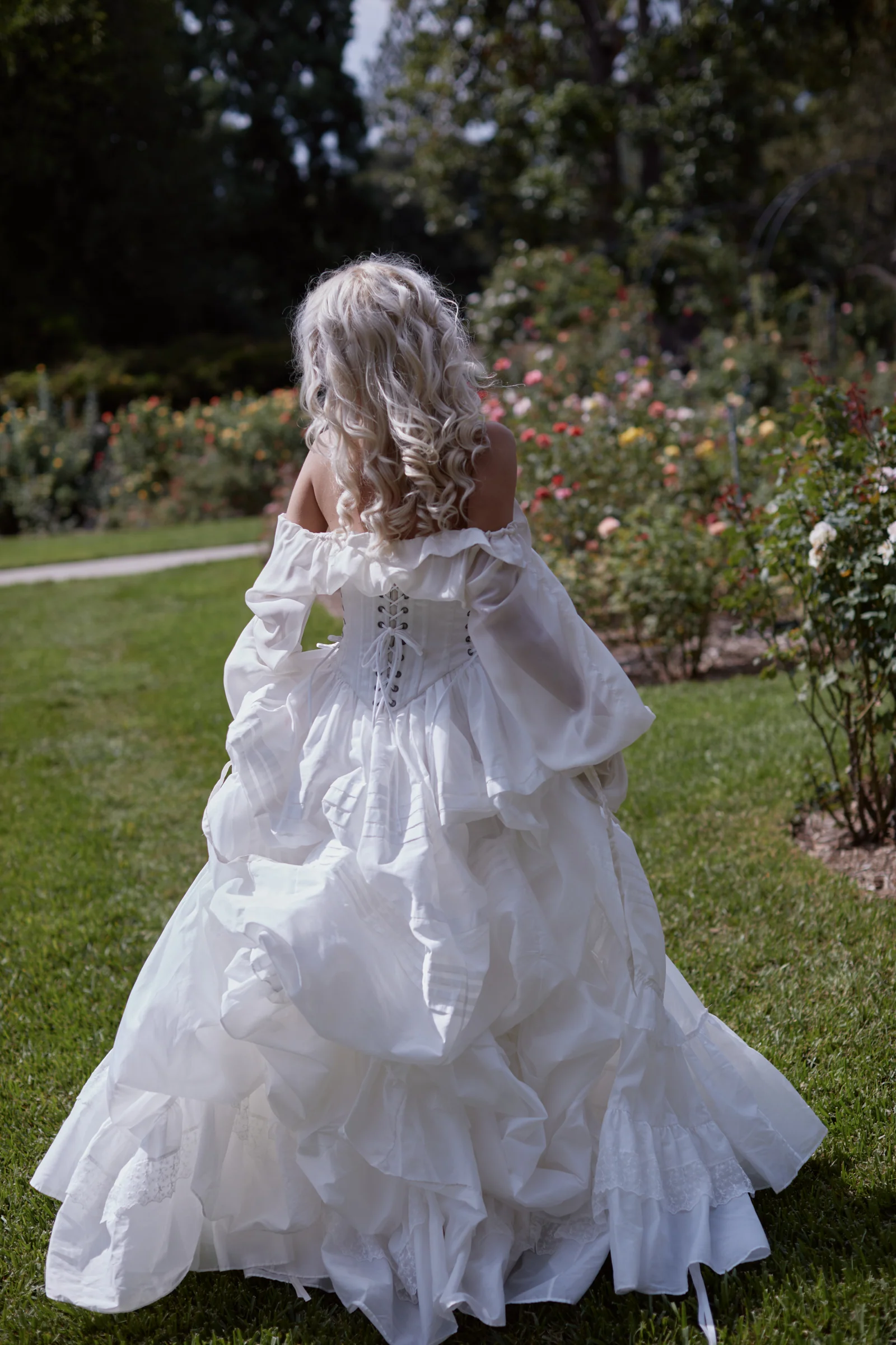 The Ivory Shipwrecked Tournure - Image 22