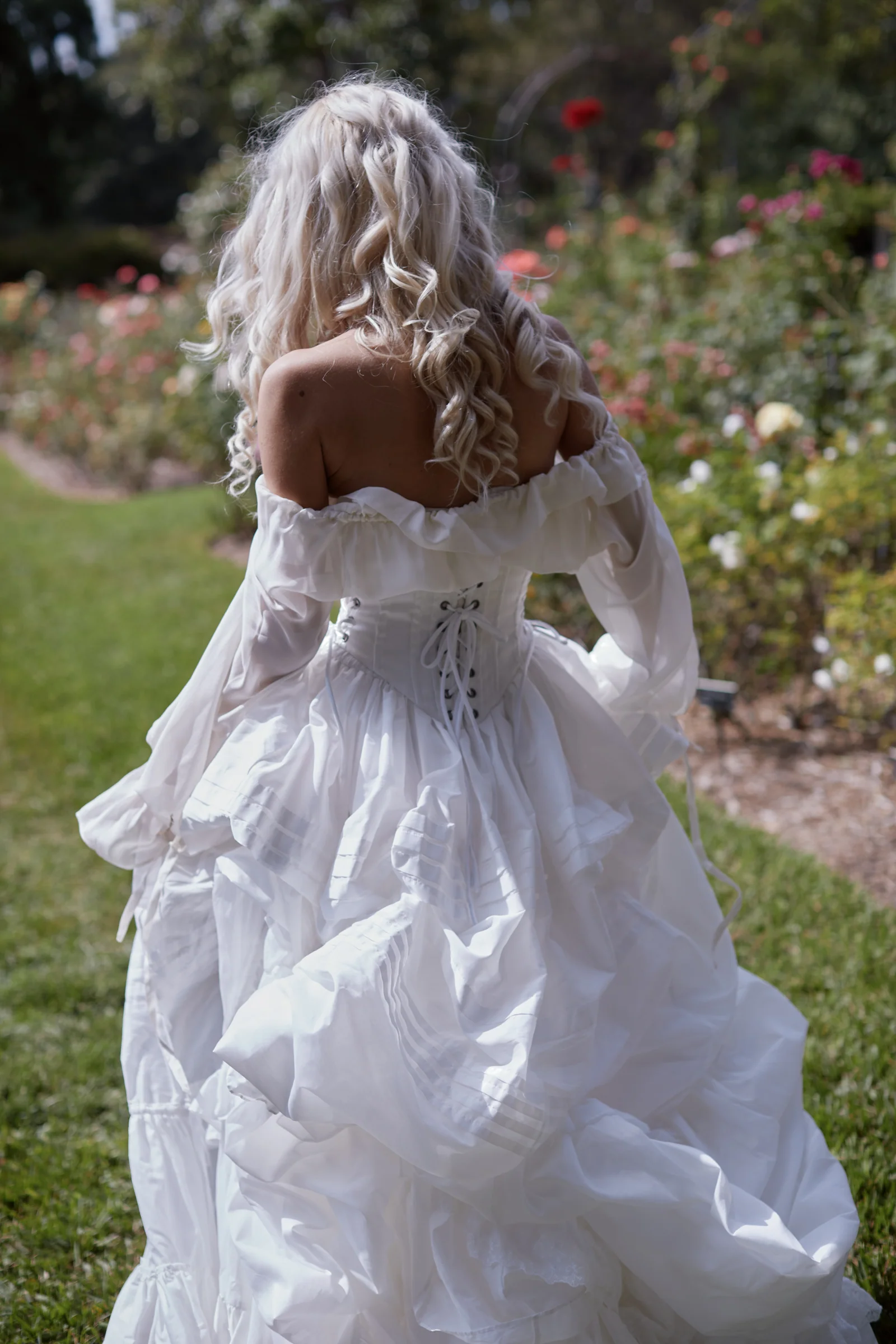 The Ivory Shipwrecked Tournure - Image 5