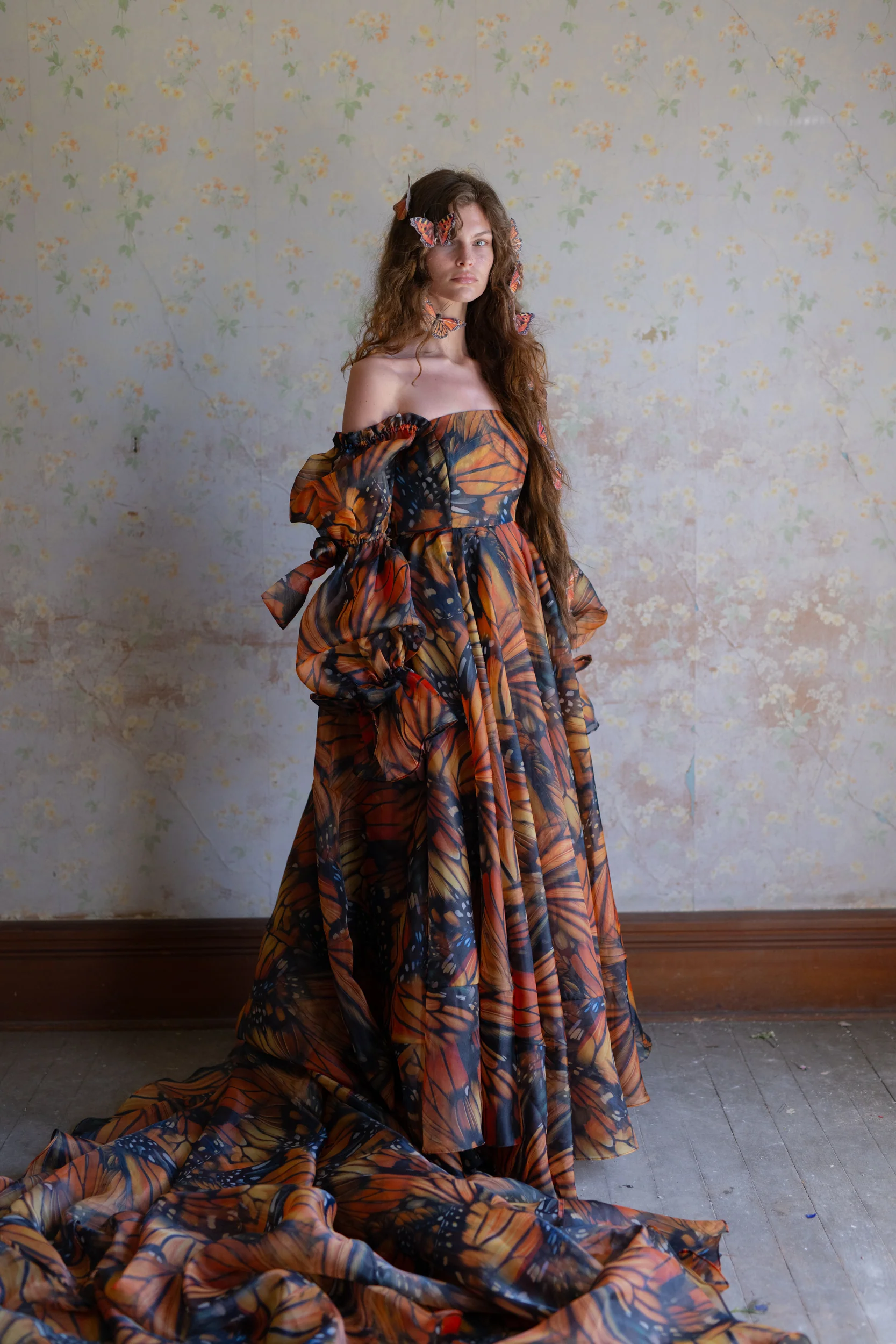 The Monarchy Capulet Gown - Image 16