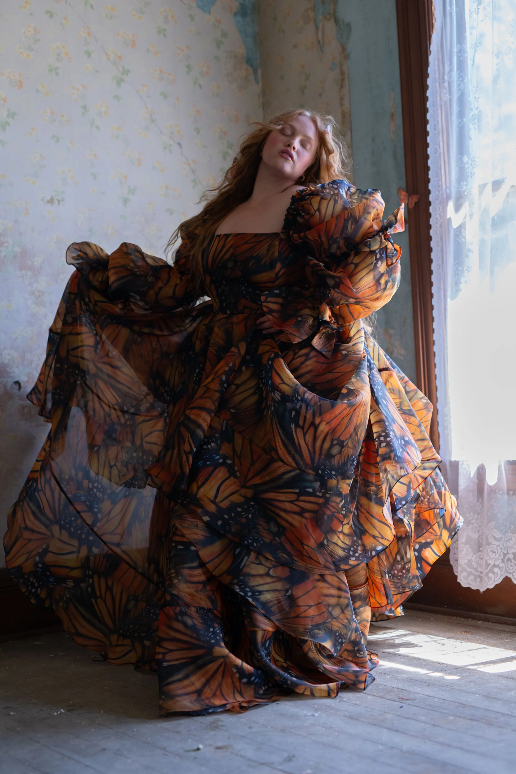 The Monarchy Capulet Gown - Image 4