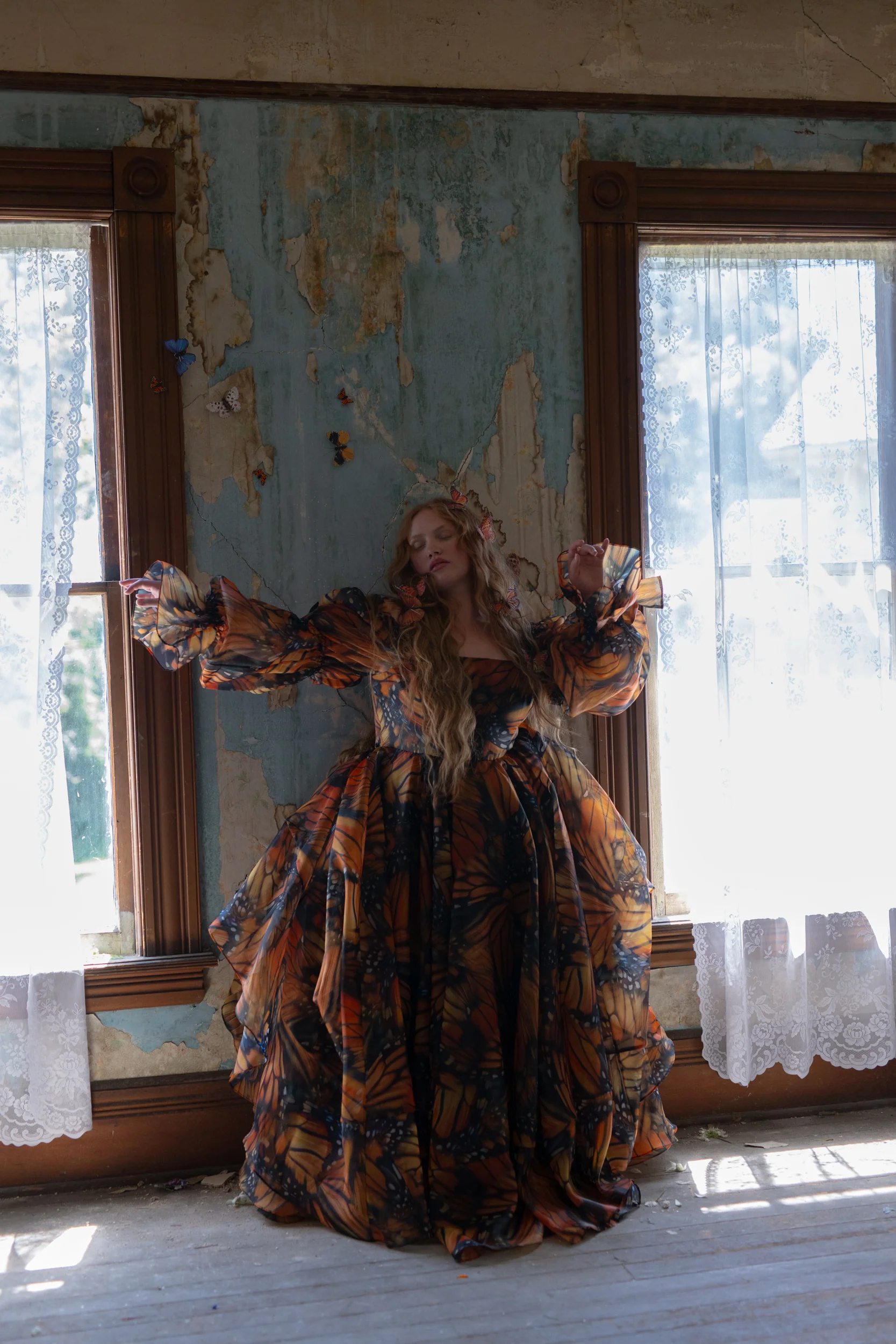 The Monarchy Capulet Gown - Image 5