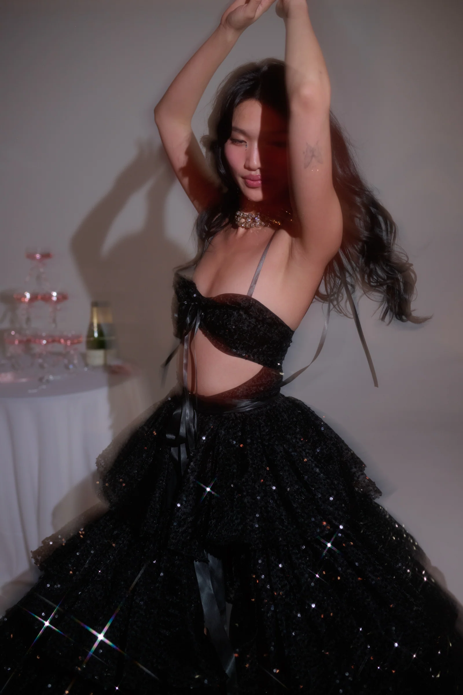 The Onyx Champagne Set - Image 14