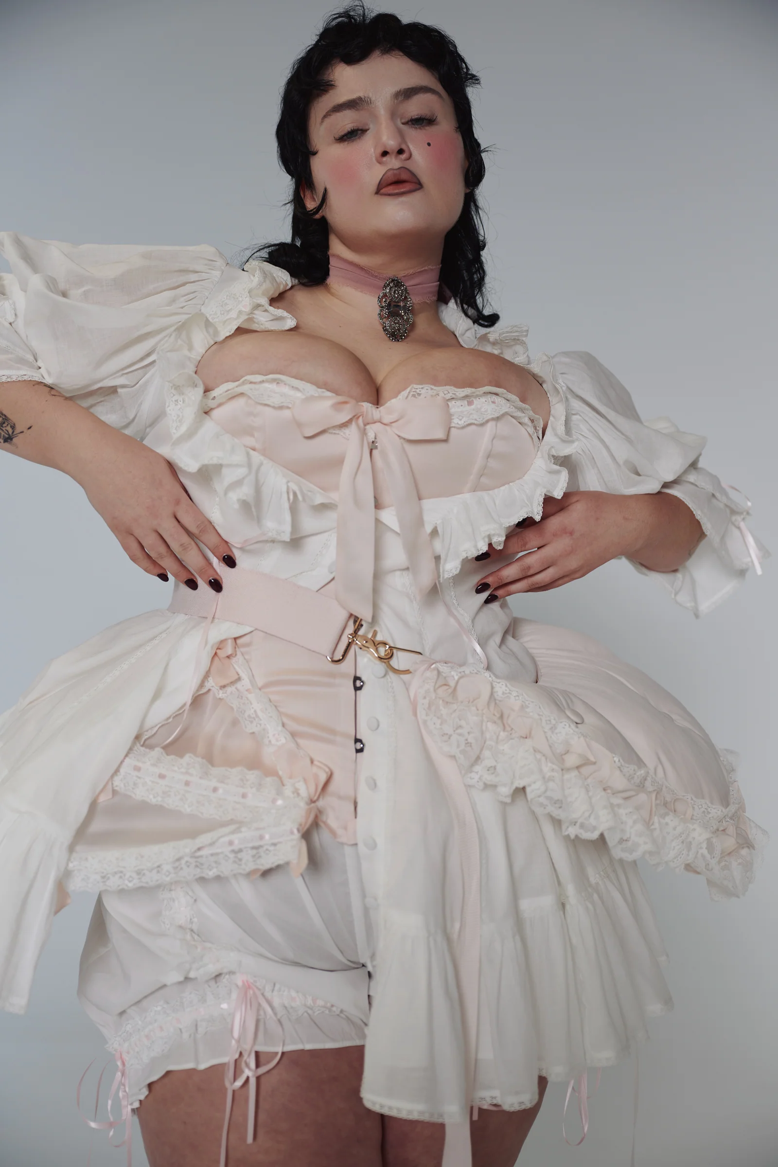 The Silk Satin Powder Gossamer Corset - Image 7