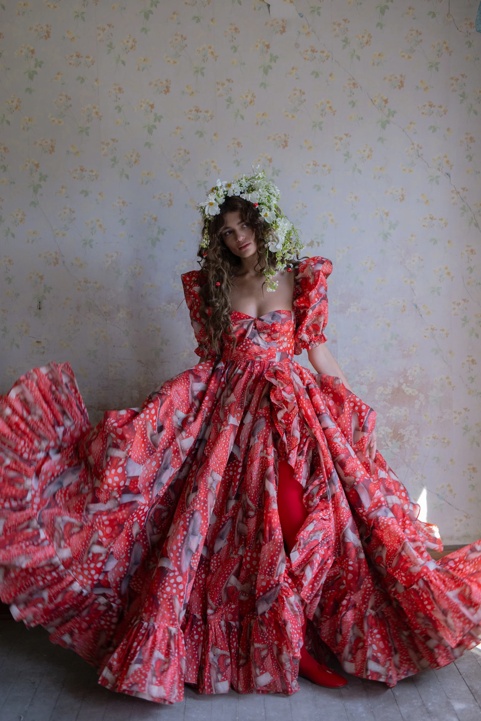 The Toadstool In Bloom Bridal Gown - Image 3